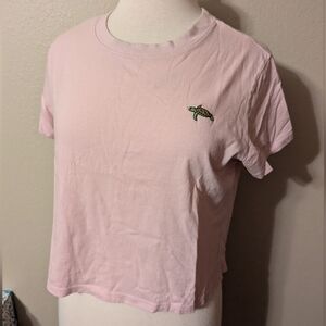 Wild Fable cropped tee - light pink w/ turtle embroidered - medium - casual